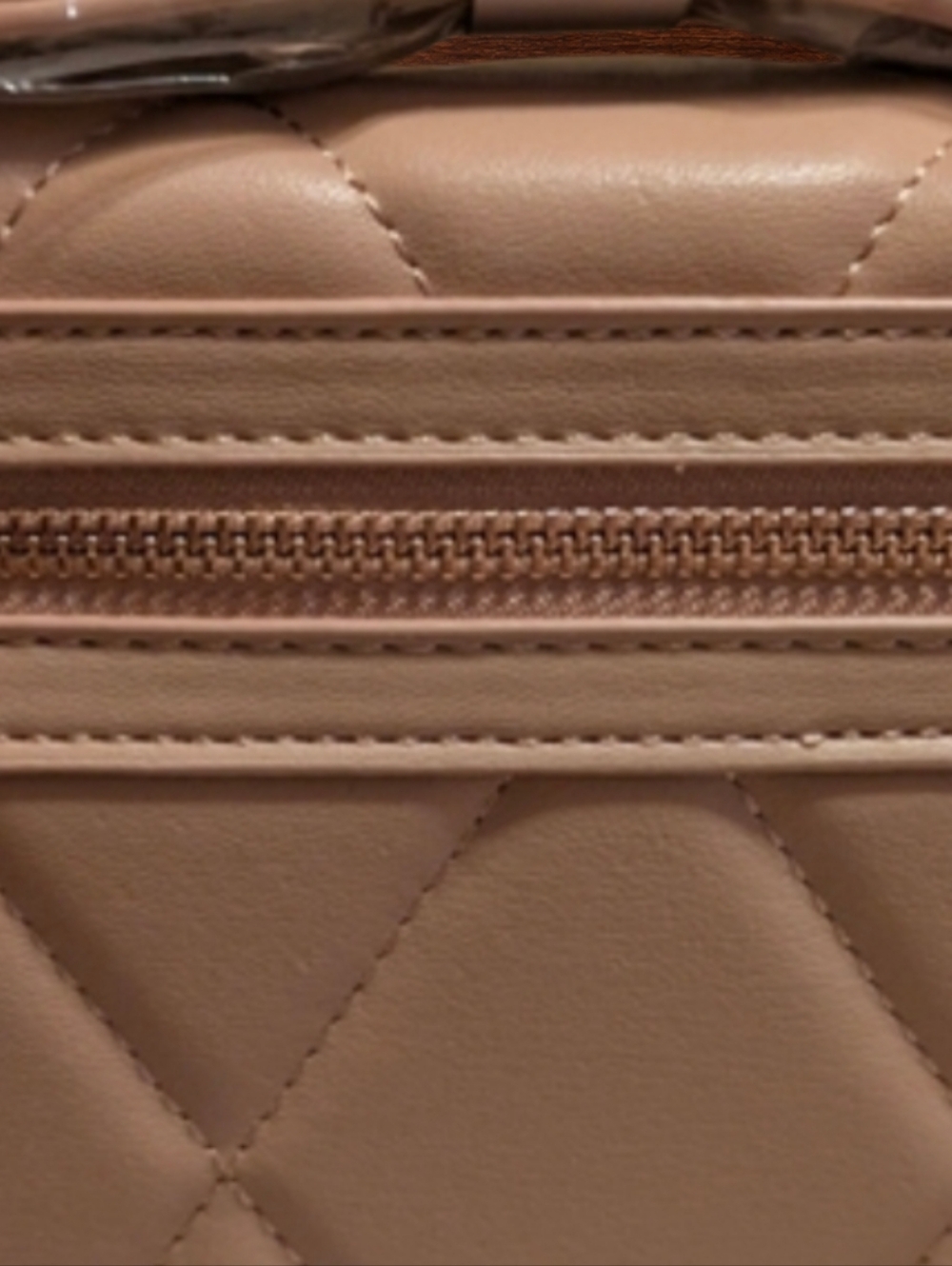 Valentino Orlandi Large Quilted Crossbody Tote - *Vegan* -Cream- NWT - Picture 6 of 6